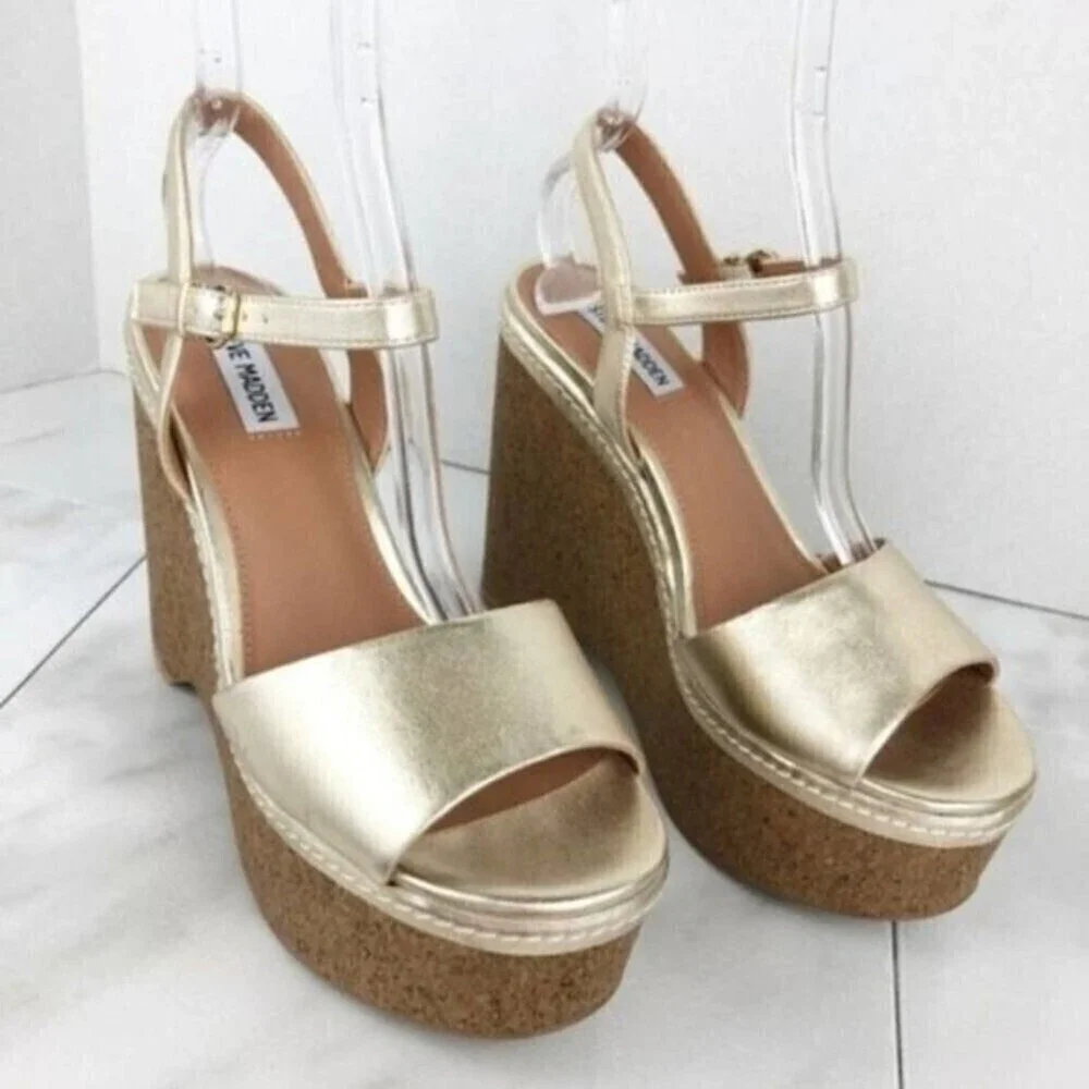 STEVE MADDEN Shayne Gold Kork Wedges